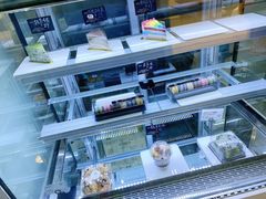 面包甜点陈列柜-野上麦田(中贸广场店)