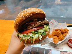 -The Habit Burger Grill 哈比特汉堡(复兴soho店)