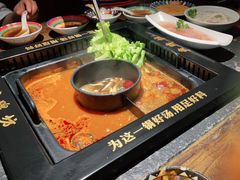 -老牌坊云南鱼豆花火锅(哈西万达店)