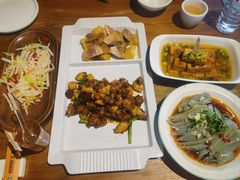 -隔壁老王·家常云南菜(花巷店)