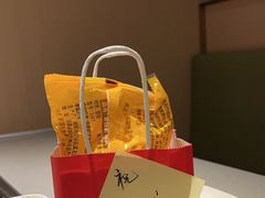 -海底捞火锅(新松江路生日主题店)