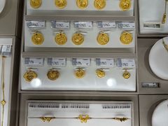 -燕莎奥特莱斯购物中心