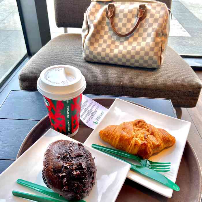 星巴克(沈阳中粮广场店)-"中粮广场开了星巴克 这是我最最开心的事情.