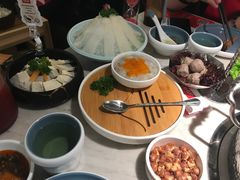 -左庭右院鲜牛肉火锅(浦江欢乐颂店)