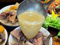 -老滇山寨•云南特色菜•地方菜•民族风情歌舞表演(金碧店)