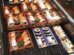 -盒马鲜生(财富中心店)