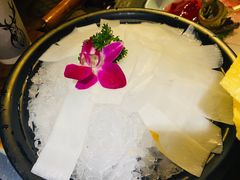 -老牌坊云南鱼豆花火锅(哈西万达店)