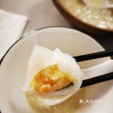 觉得他们家的虾饺好好吃，一个人吃份量足够