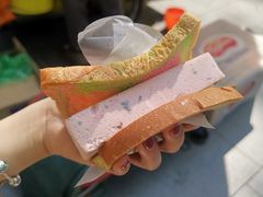 -詹爷爷乌节路街头冰淇淋