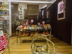 -VENCHI 闻绮(上海佛罗伦萨小镇店)