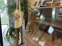 -沁屋面包店(人民东路店)