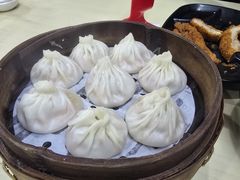 -莱莱小笼·乔艾