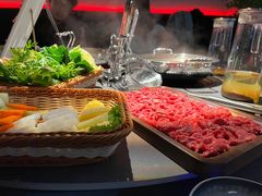 -伴山牛贵州黄牛肉火锅·苗疆非遗艺术餐厅(上海首店)