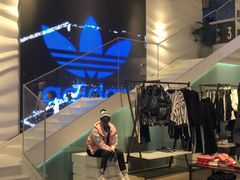 -阿迪达斯(武林银泰三叶草店)