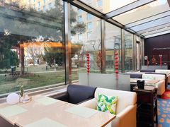 -亮马河饭店翠雅咖啡厅