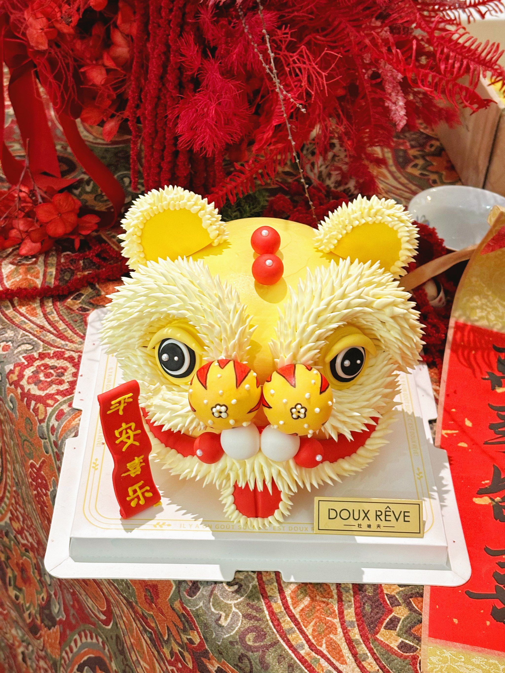 电影🎬里的醒狮出来啦!原来是蛋糕啊