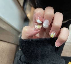 -UGIRL有个美甲