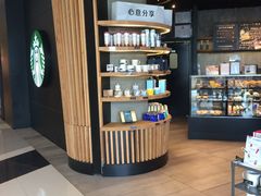-星巴克(西藏路店)