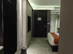 -Ting无边际江景酒店(重庆解放碑云端之眼店)