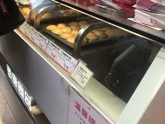 面包甜点陈列柜-泰康食品(南京东路店)
