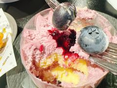 -W COLLECTIVE  DESSERT SHOP