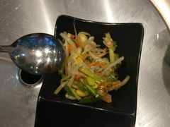 九宫格小菜-烤路里·韩国品质自助烤肉(石路天虹4号店)