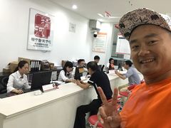 -上海华裕比亚迪4S店