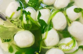 Fish Ball and Chicken Greens Soup