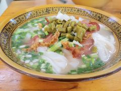 -肇兴特色牛肉粉