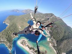 -费特希耶滑翔伞