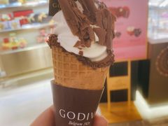 双色冰激凌-GODIVA(港汇恒隆广场)