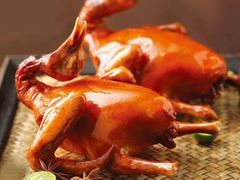 爆汁玻璃乳鸽-台山侨雅海鲜粥底火锅(台山侨雅花苑店)