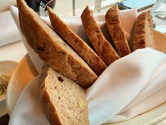 餐前面包-云厨·高空西餐厅(成都瑯珀·凯悦臻选酒店)
