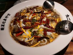 老坛子酸菜鱼（鲈鱼3-4人份）-太二酸菜鱼(广州IFC国金天地店)