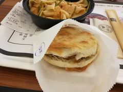 孜然肉夹馍-荀记肉夹馍(三八家乐福店)