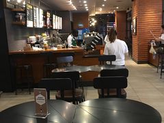 大堂-星巴克(上海虹桥新天地二店)