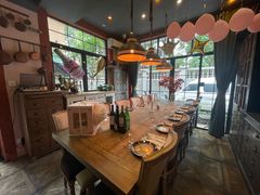 -SISTERS BAR RESTAURANT川意酒馆(嘉善老市H楼店)