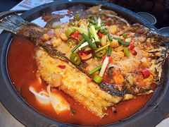 -鸣记脆皮烤鱼·海鲜烤鱼(三八广场店)
