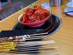 -虾弄弄海派小龙虾·牛羊蝎子火锅