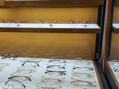 -罗伯特眼镜·蔡司官方授权(罗湖国贸店)