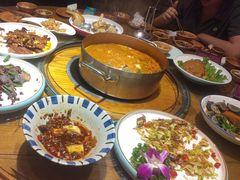 -亮欢寨酸汤鱼(沙冲路店)