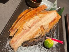 -铭牛烧肉·和牛海鲜自助(高新月牙湖店)