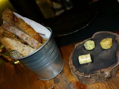 餐前包-AZUL by FUEL蓝色·法式酒馆(琶醍店)