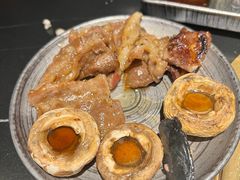 -山川小町·极番烧肉(新地假日广场店)