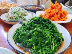-胡子饮食店