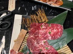 -山川小町·极番烧肉(新地假日广场店)