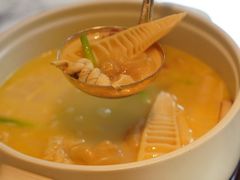 南宋傍林鲜炖花胶-湖滨28中餐厅·西湖宴·杭州君悦酒店