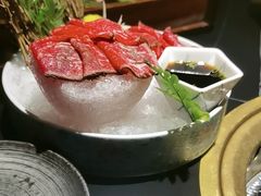 -山川小町·极番烧肉(新地假日广场店)