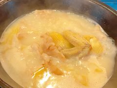 -鲜入围煮花胶鸡海鲜火锅