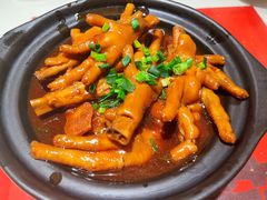 猪蹄凤爪煲-恭喜上堓砂锅焗·海鲜大排档(闵行龙湖店)